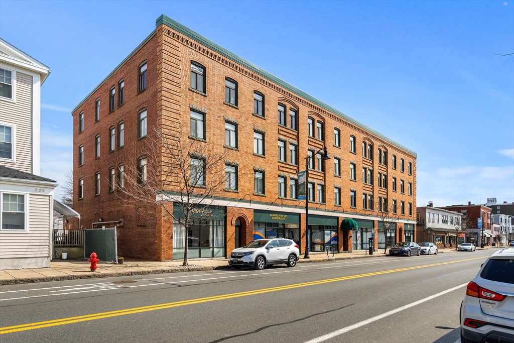 315 Rantoul Street, Unit 106 Beverly, MA 01915 - Photo 18 of 19