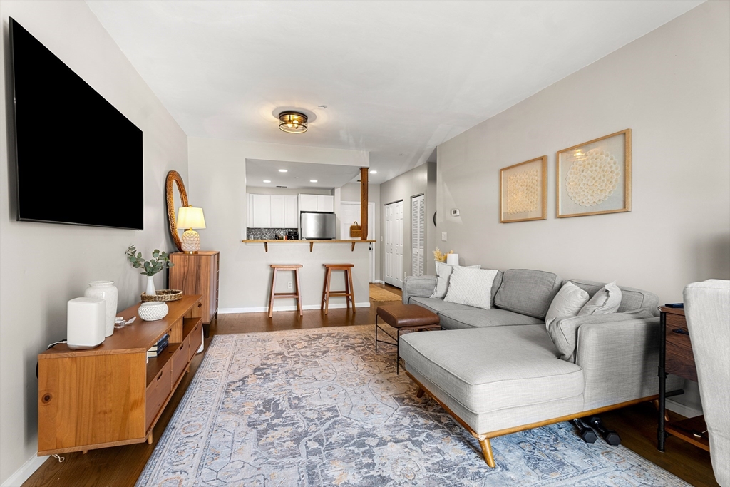 315 Rantoul Street, Unit 106 Beverly, MA 01915 - Photo 3 of 19