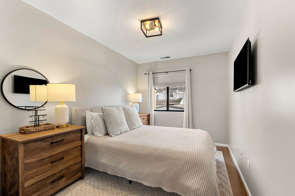 315 Rantoul Street, Unit 106 Beverly, MA 01915 - Photo 8 of 19