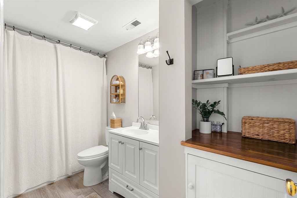 315 Rantoul Street, Unit 106 Beverly, MA 01915 - Photo 10 of 19