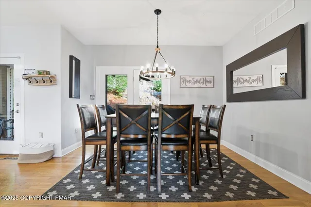 $699,900 | 6 Fieldstone Court, Lake Harmony, PA 18624