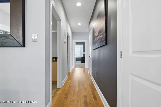 $699,900 | 6 Fieldstone Court, Lake Harmony, PA 18624