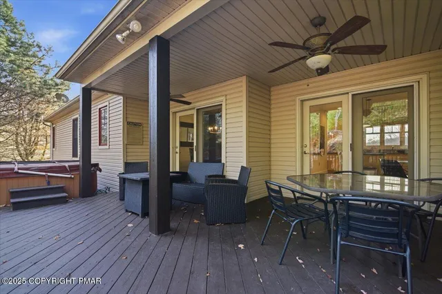 $699,900 | 6 Fieldstone Court, Lake Harmony, PA 18624