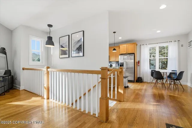 $699,900 | 6 Fieldstone Court, Lake Harmony, PA 18624