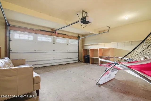 $699,900 | 6 Fieldstone Court, Lake Harmony, PA 18624