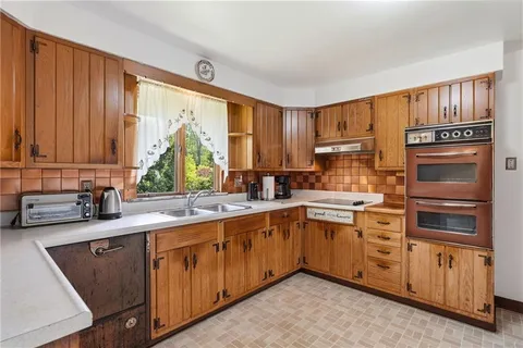 $284,900 | 505 Fannie St Extension, McDonald, PA 15057