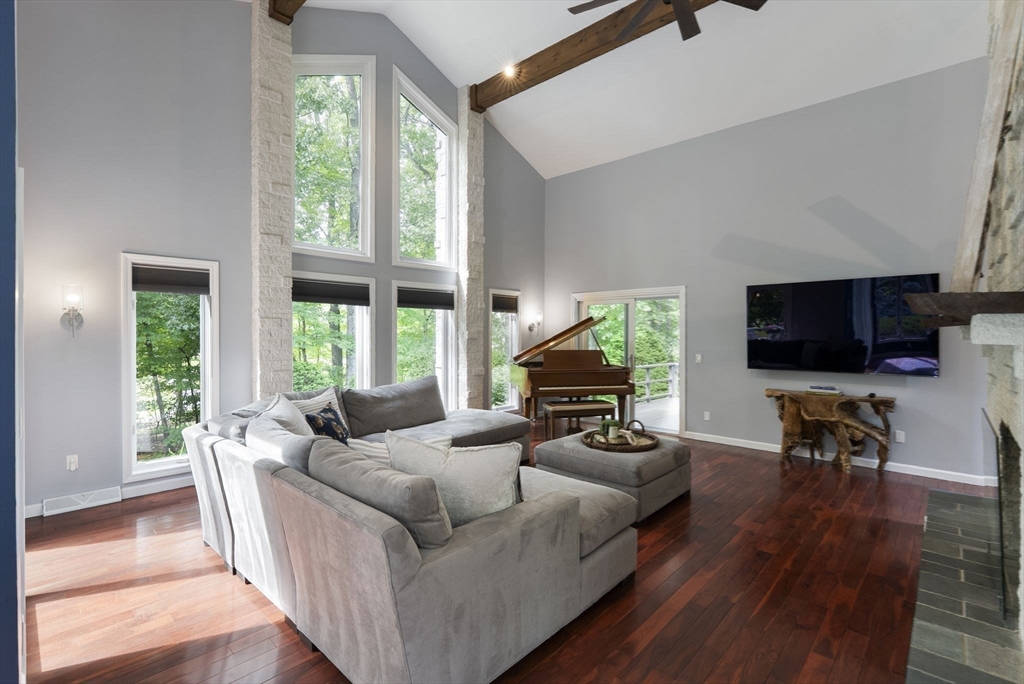 550 Wolf Swamp Road Longmeadow, MA 01106 - Photo 12 of 42