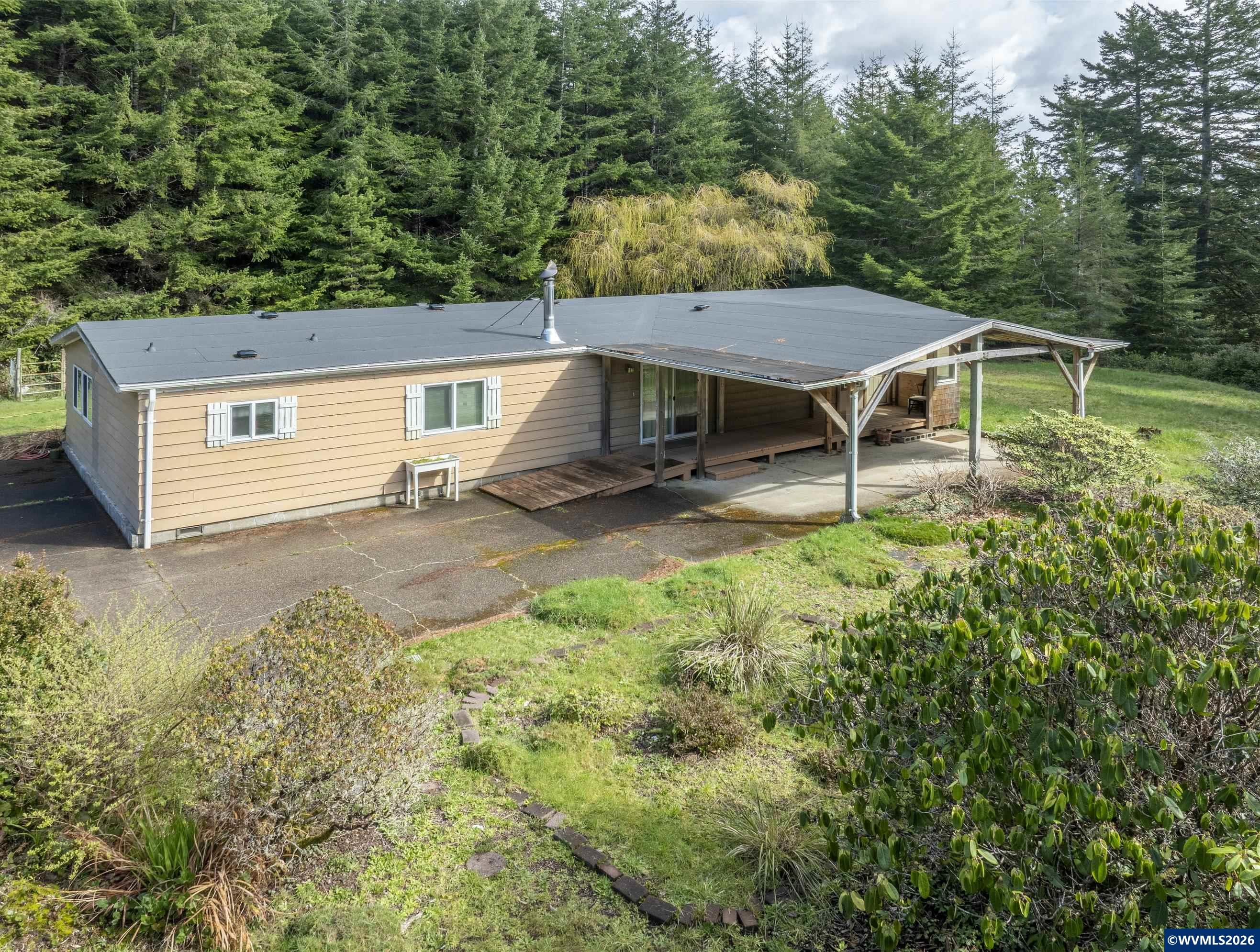533 North Bayview Road Waldport, OR 97394 - Photo 2 of 49