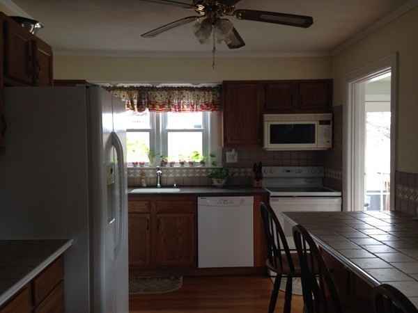 145 Barnard Road Worcester, MA 01605 - Photo 10 of 20 Gallery Image 10