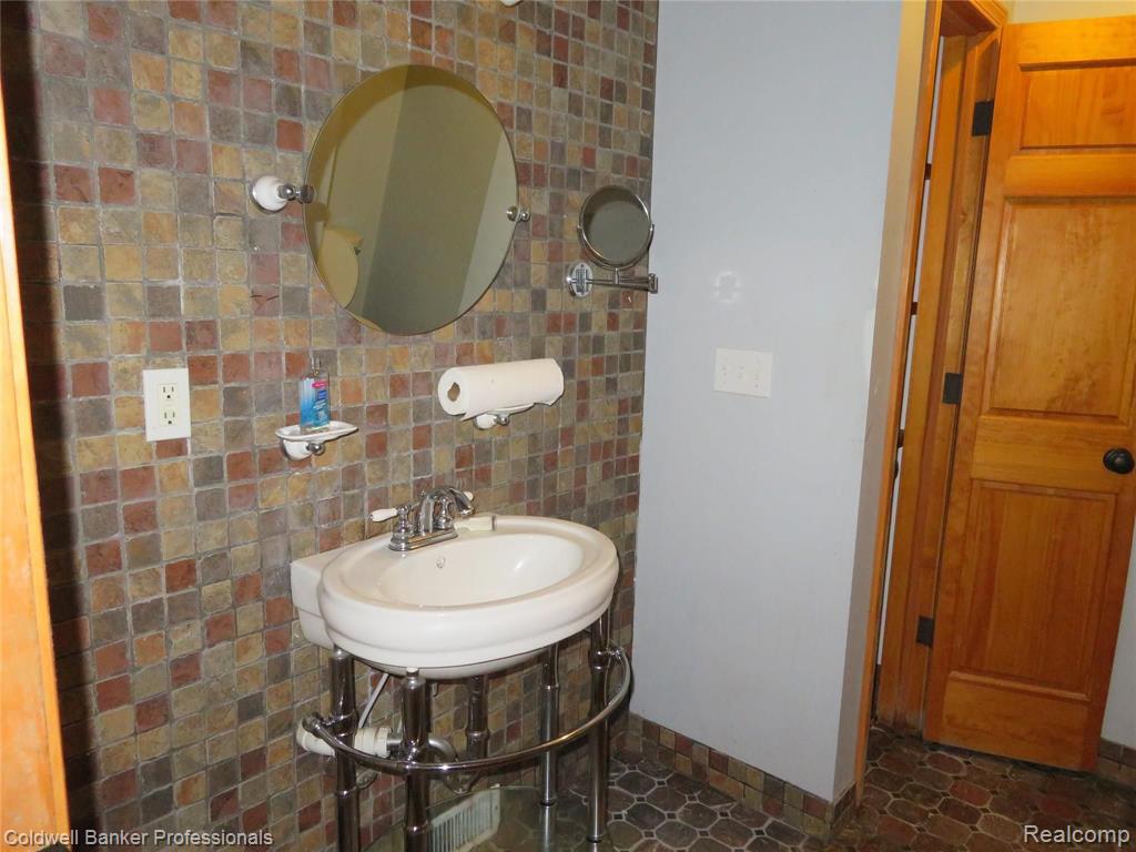 4418 Mack Road Howell, MI 48855 - Photo 34 of 42