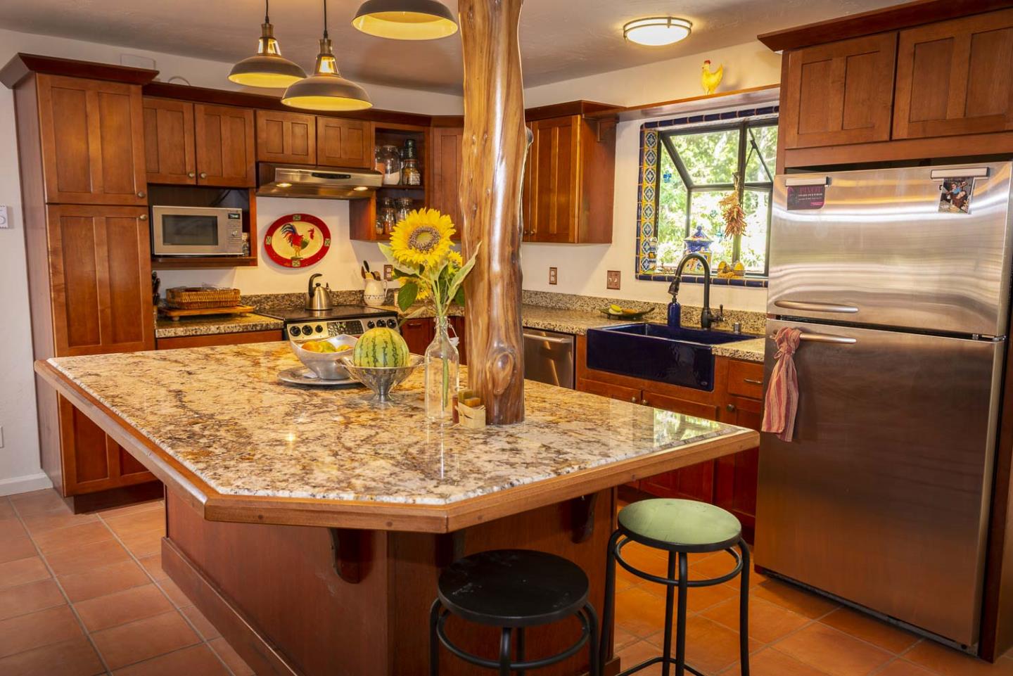 835 Fern Ridge Felton, CA 95018 - Photo 5 of 29 Gallery Image 5