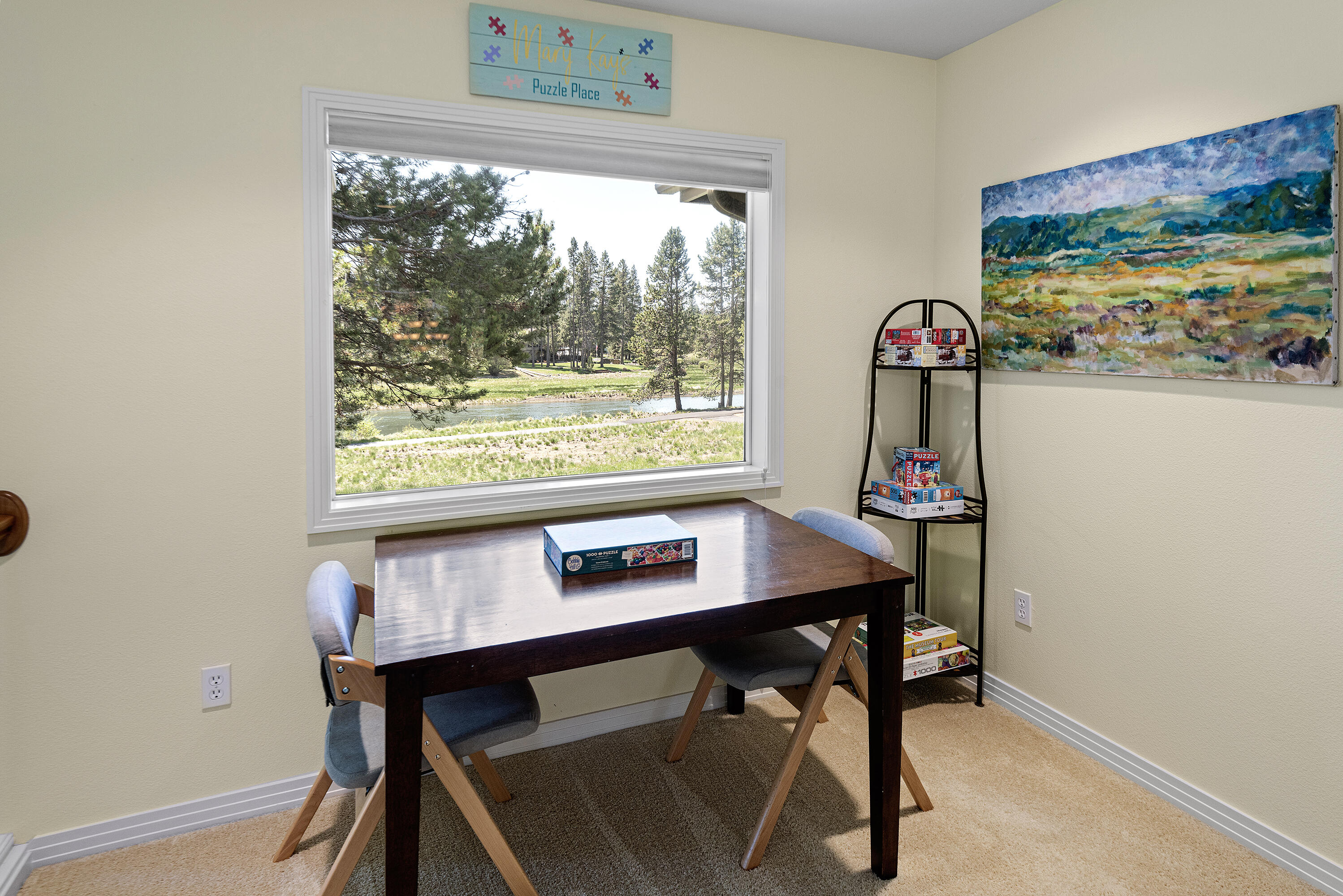 16775 Pony Express Way Bend, OR 97707 - Photo 18 of 38 a workspace with furniture and window