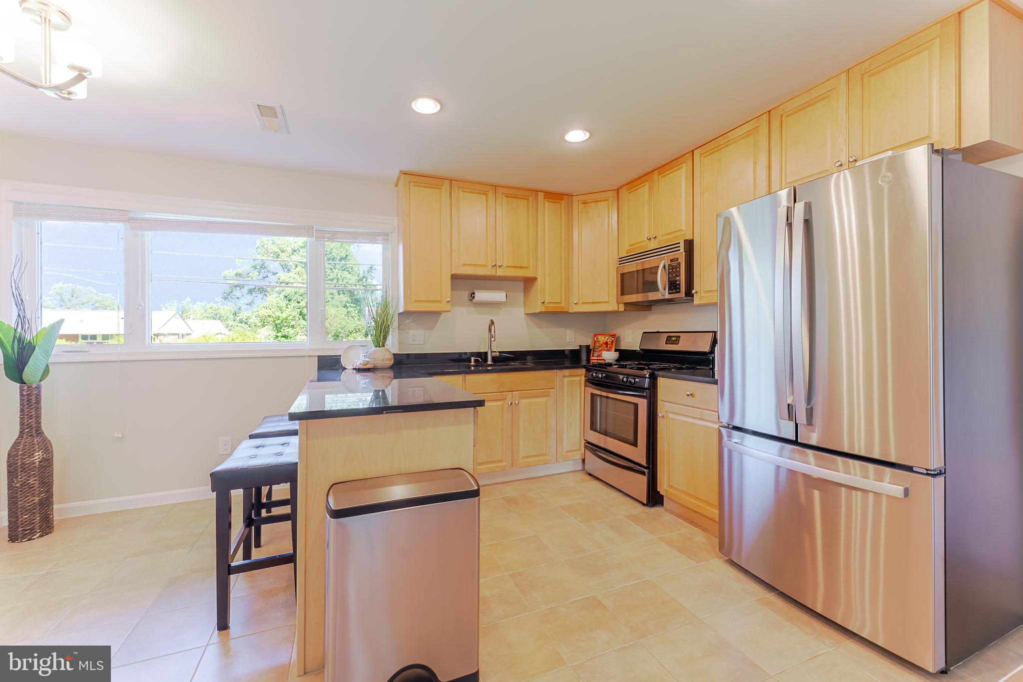 5825 Atteentee Road Springfield, VA 22150 - Photo 12 of 37