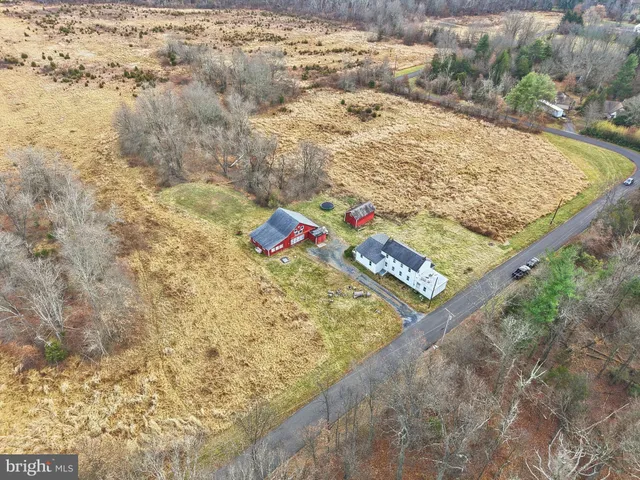 a view of a yard with an outdoor space