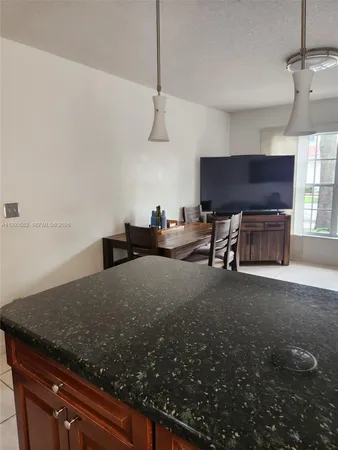 $4,100 | 925 Opal Terrace, Unit 925, Weston, FL 33326