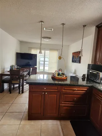 $4,100 | 925 Opal Terrace, Unit 925, Weston, FL 33326