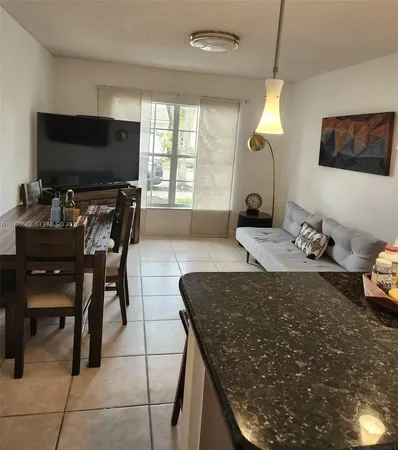 $4,100 | 925 Opal Terrace, Unit 925, Weston, FL 33326