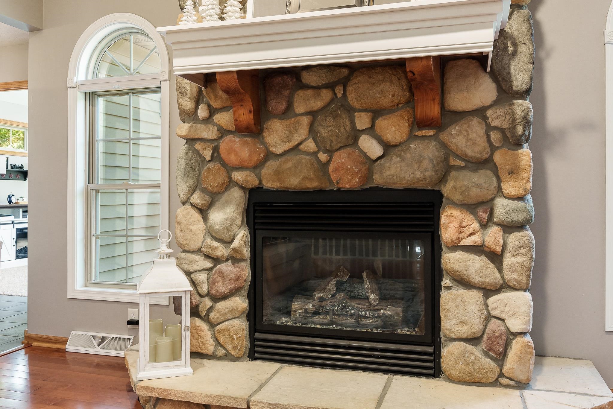11803 Love Road Roscoe, IL 61073 - Photo 12 of 46 Gallery Image 12