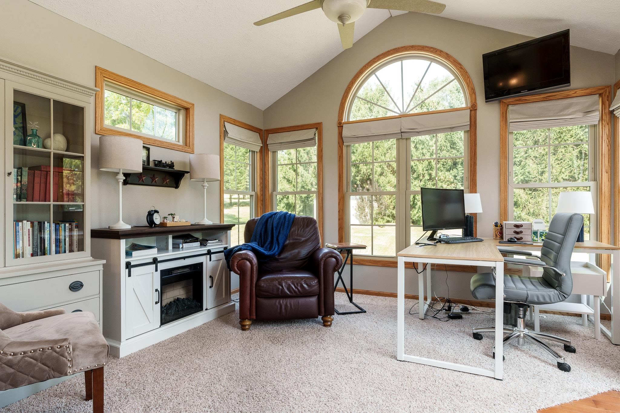 11803 Love Road Roscoe, IL 61073 - Photo 21 of 46 Gallery Image 21