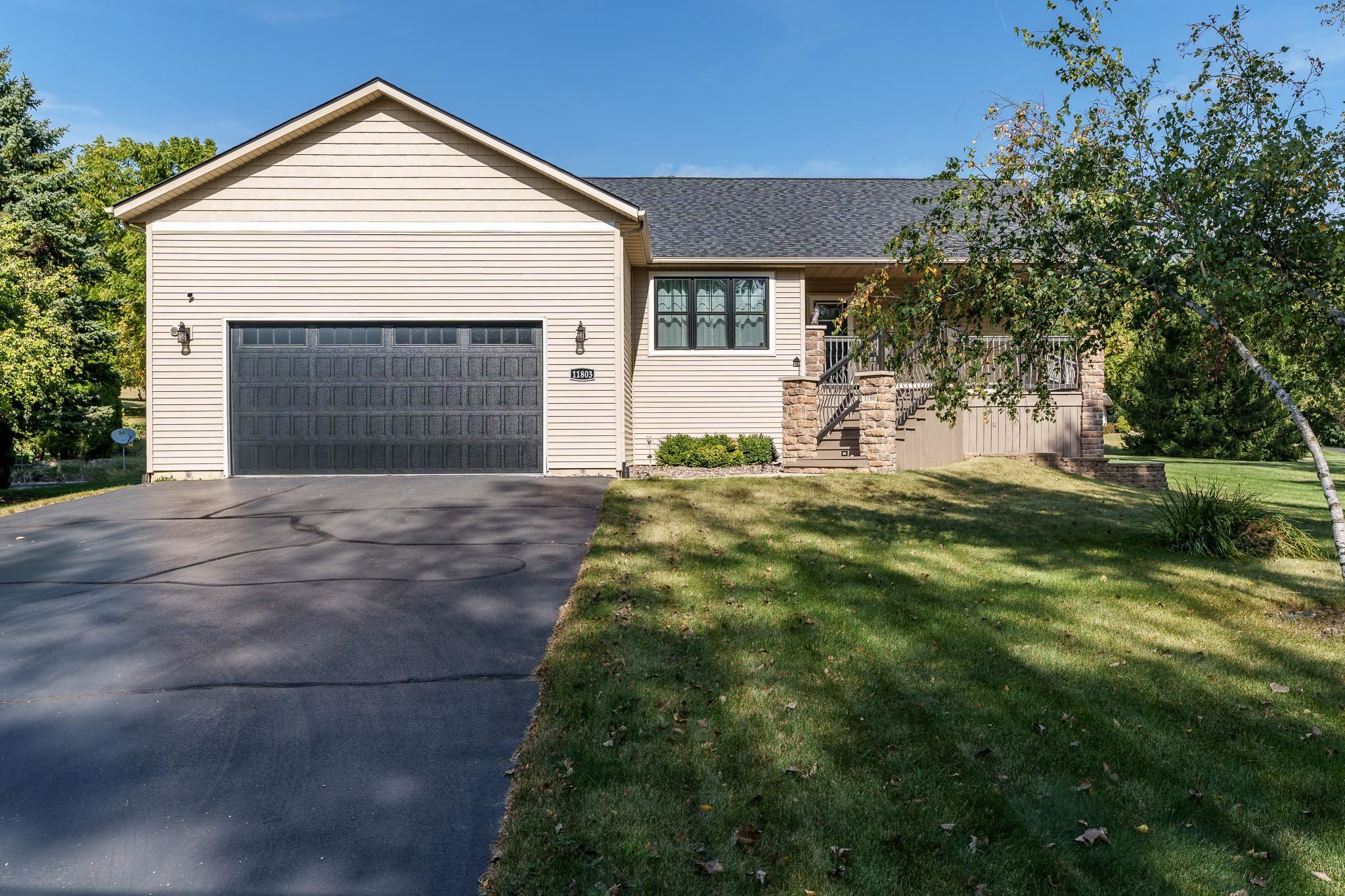 11803 Love Road Roscoe, IL 61073 - Photo 3 of 46 Gallery Image 3