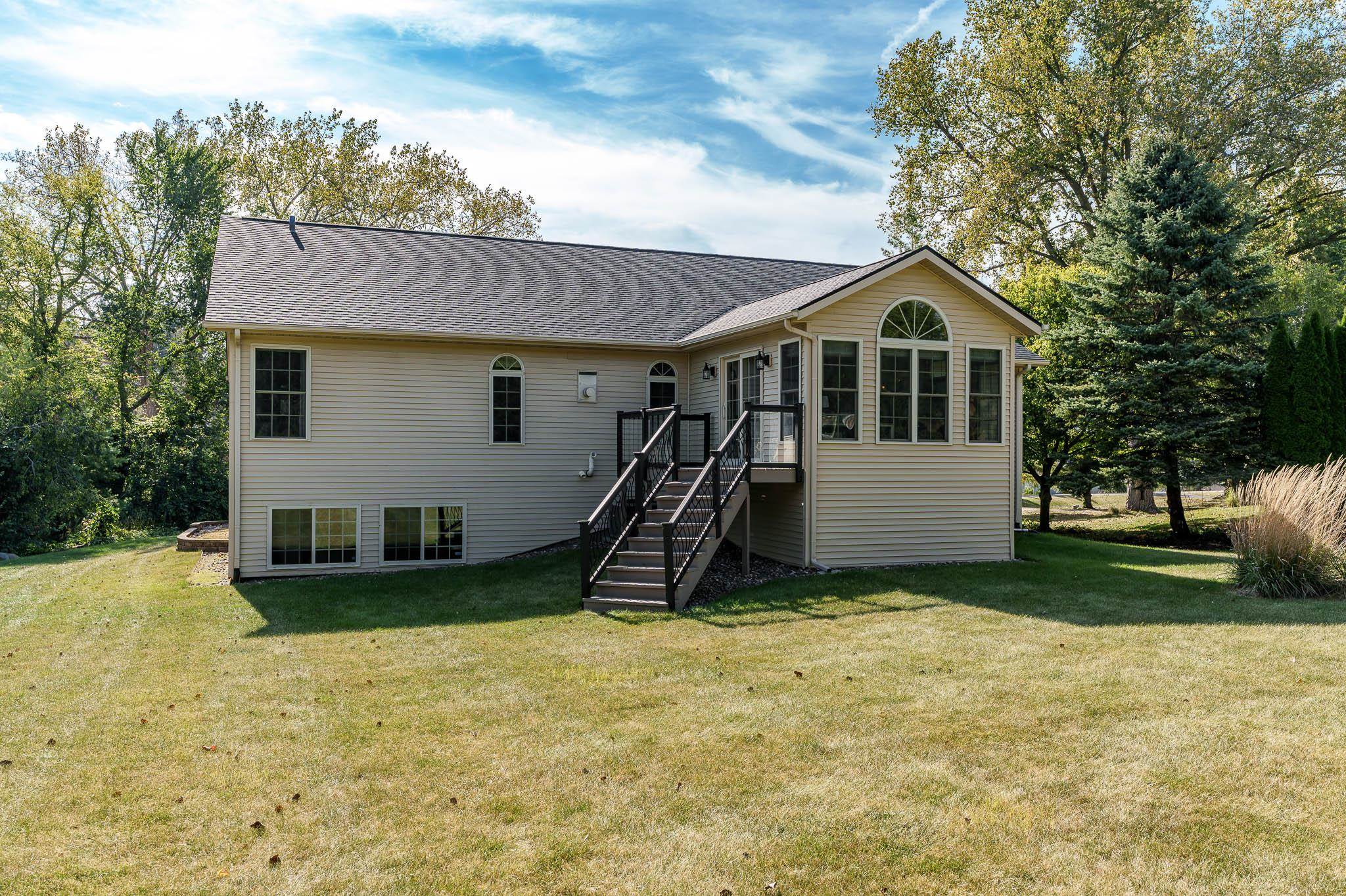 11803 Love Road Roscoe, IL 61073 - Photo 5 of 46 Gallery Image 5