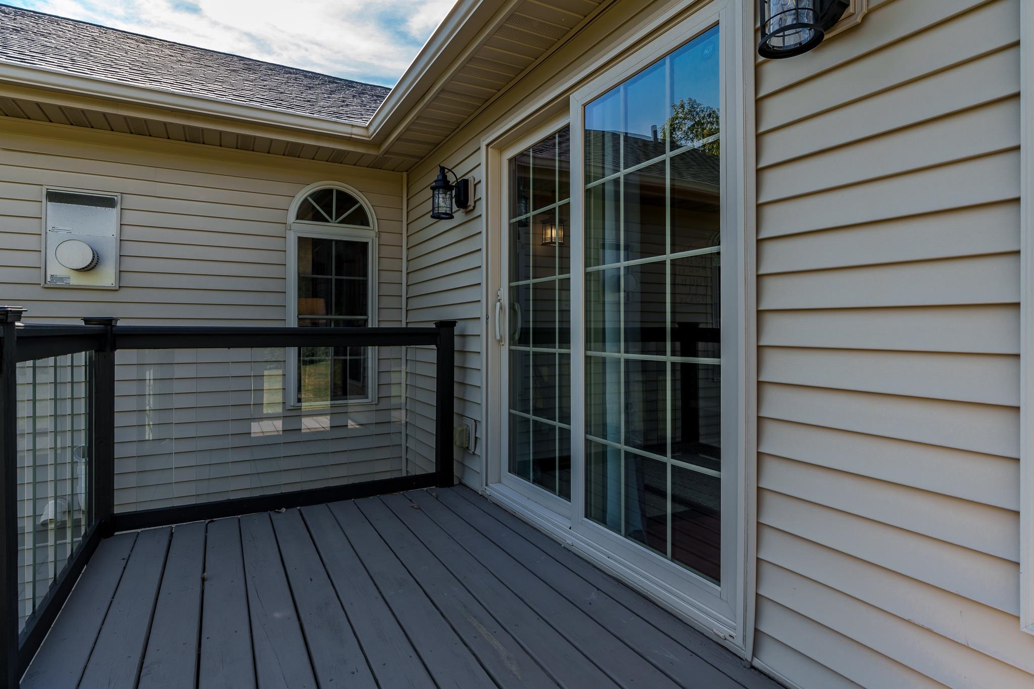 11803 Love Road Roscoe, IL 61073 - Photo 6 of 46 Gallery Image 6