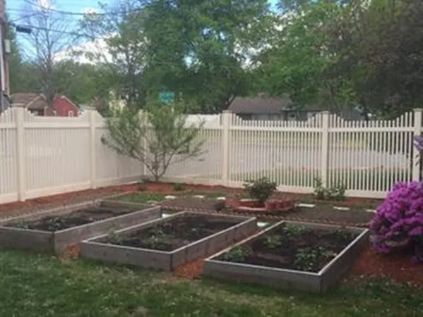 $4,100 | 633 Saw Mill Brook Parkway, Newton, MA 02459