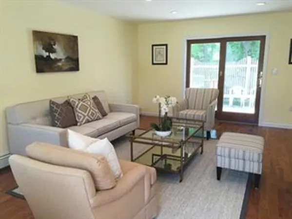 $4,100 | 633 Saw Mill Brook Parkway, Newton, MA 02459