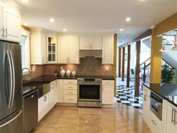 $4,100 | 633 Saw Mill Brook Parkway, Newton, MA 02459