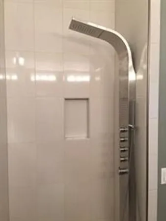 $4,100 | 633 Saw Mill Brook Parkway, Newton, MA 02459