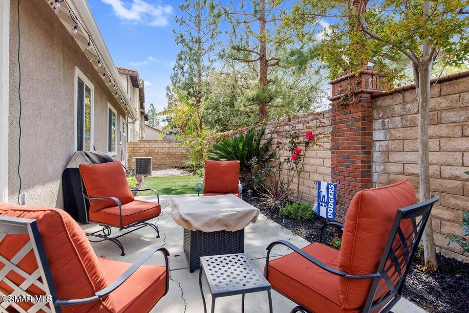 1477 Windmill Way Simi Valley, CA 93065 - Photo 15 of 18