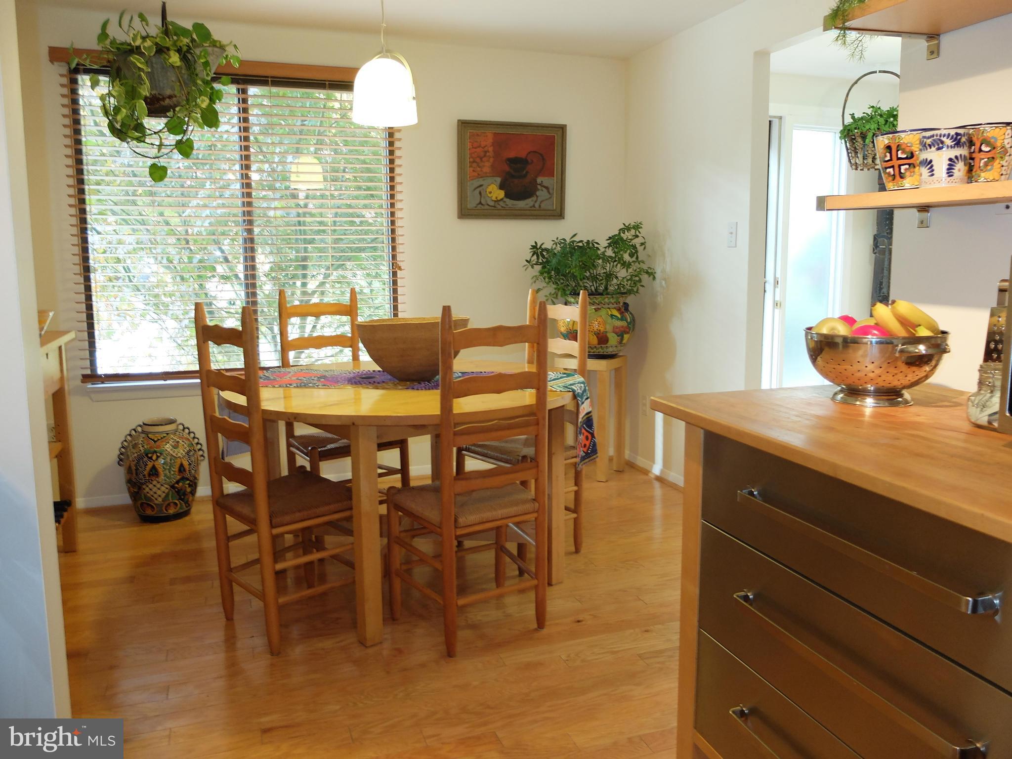 8910 Footed Ridge Columbia, MD 21045 - Photo 11 of 30 Kitchen