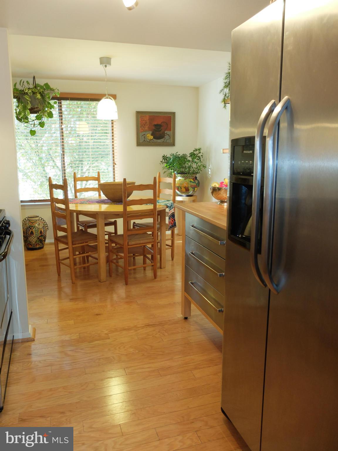 8910 Footed Ridge Columbia, MD 21045 - Photo 9 of 30 Kitchen