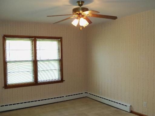 100 West Dupont Road Morris, IL 60450 - Photo 6 of 16