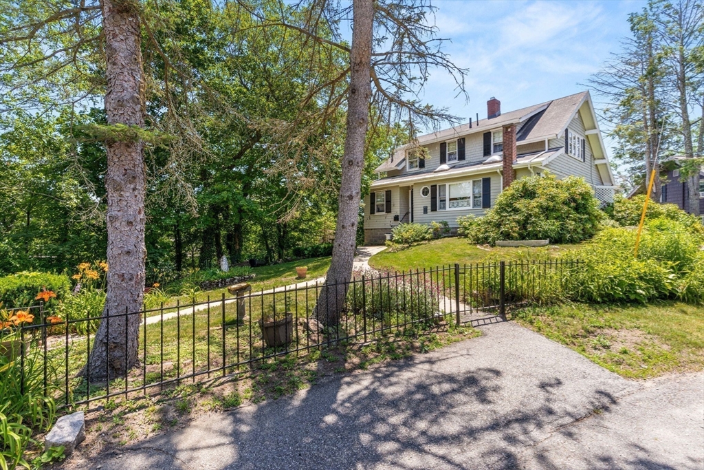 15 Upland Road Melrose, MA 02176 - Photo 20 of 27 Gallery Image 20