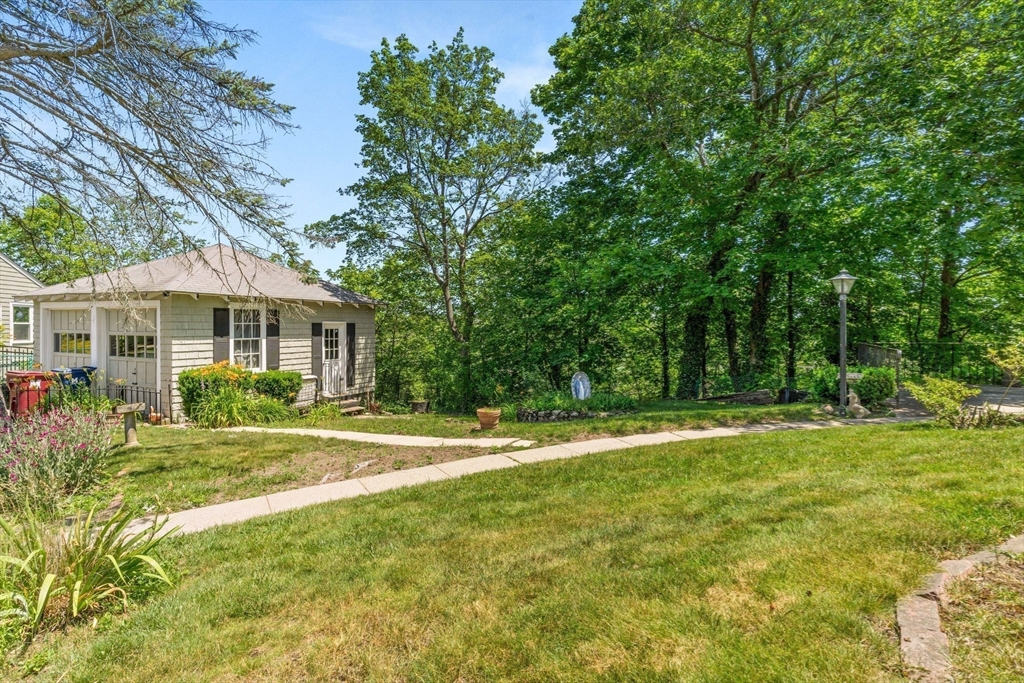 15 Upland Road Melrose, MA 02176 - Photo 3 of 27 Gallery Image 3