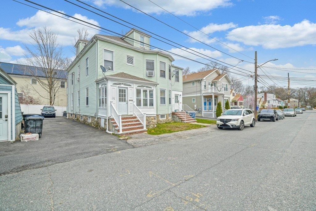 176 Ruskindale Road, Unit 1 Boston, MA 02136 - Photo 6 of 26 Gallery Image 6