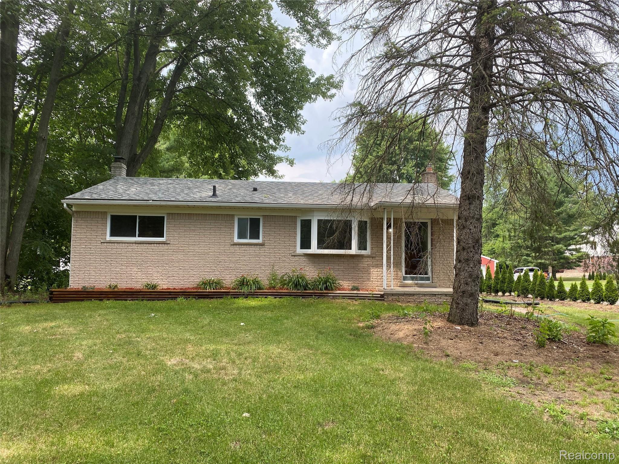 399 Ready Road Carleton, MI 48117 - Photo 1 of 20 E6C64FD1-A32A-464E-85DC-745D4E1222BF.jpeg