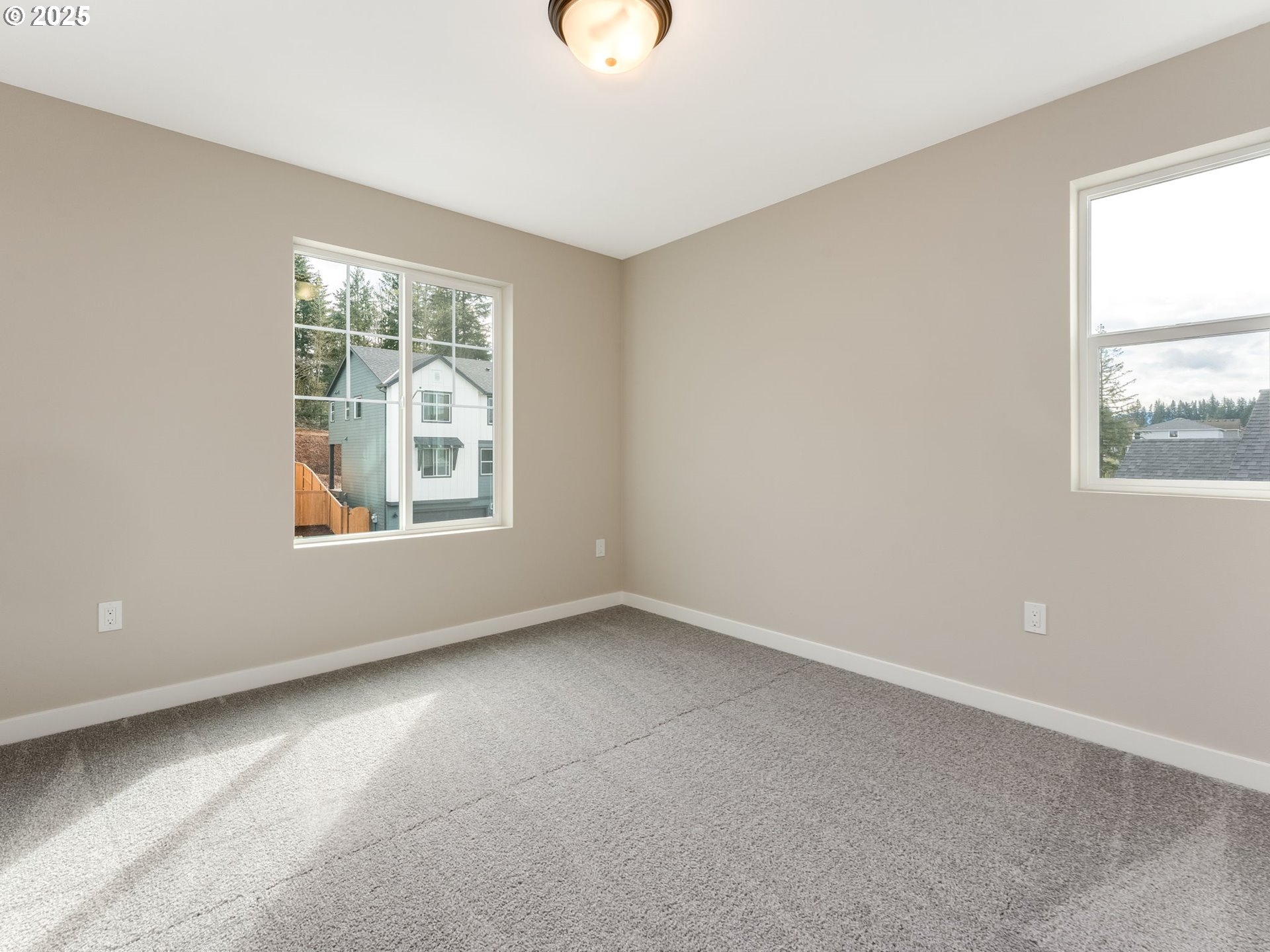 2041 Northeast Ridge Run Lane Estacada, OR 97023 - Photo 22 of 40 Bedroom