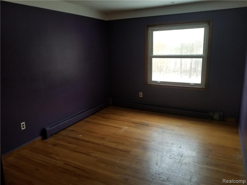 2963 Rowe Road Milford, MI 48380 - Photo 8 of 15 024.jpg