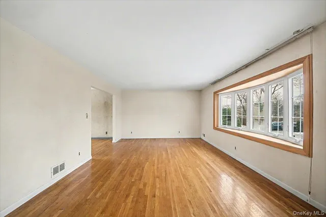 $749,000 | 39 Claire Avenue, New Rochelle, NY 10804