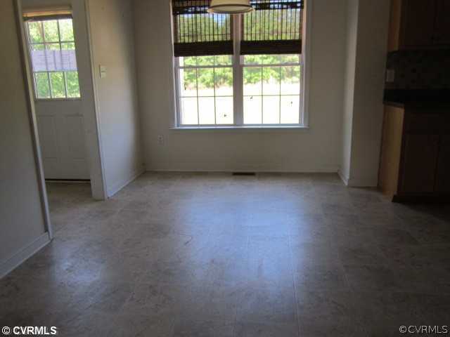 27694 Perkins Road Petersburg, VA 23805 - Photo 3 of 7 Breakfast Nook