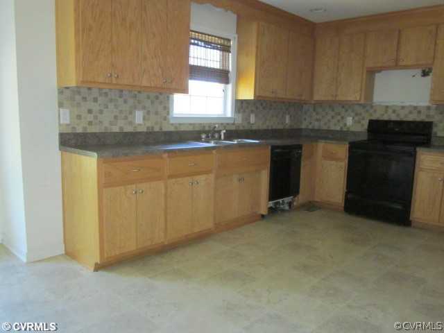 27694 Perkins Road Petersburg, VA 23805 - Photo 4 of 7 Kitchen