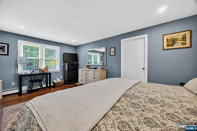 $799,000 | 90 Suncrest Avenue, North Haledon, NJ 07508