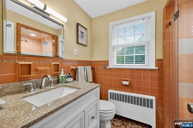 $799,000 | 90 Suncrest Avenue, North Haledon, NJ 07508