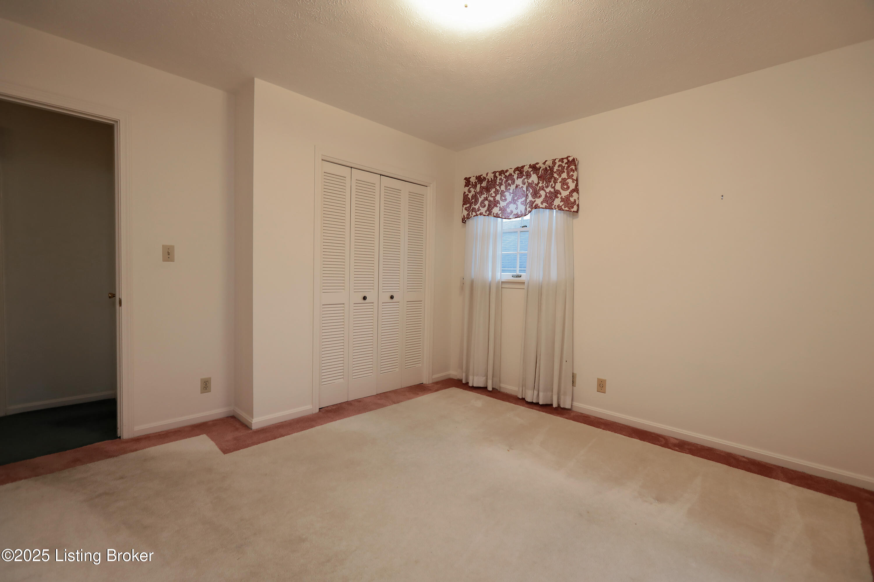 1905 Hollen Road Louisville, KY 40222 - Photo 29 of 47 1905_Hollen_30