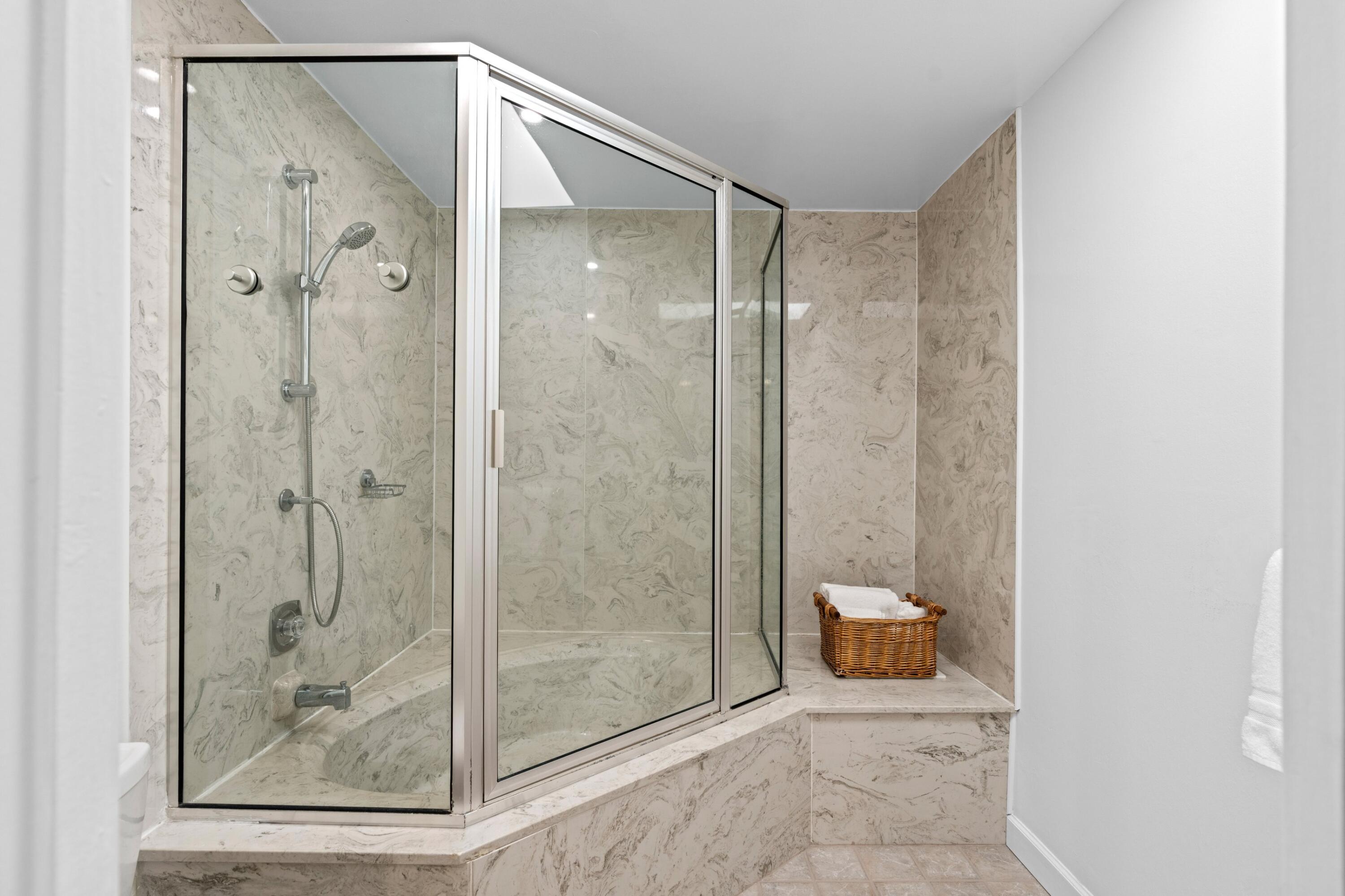 6079 Glendale Drive Boca Raton, FL 33433 - Photo 19 of 49 Primary Bathroom