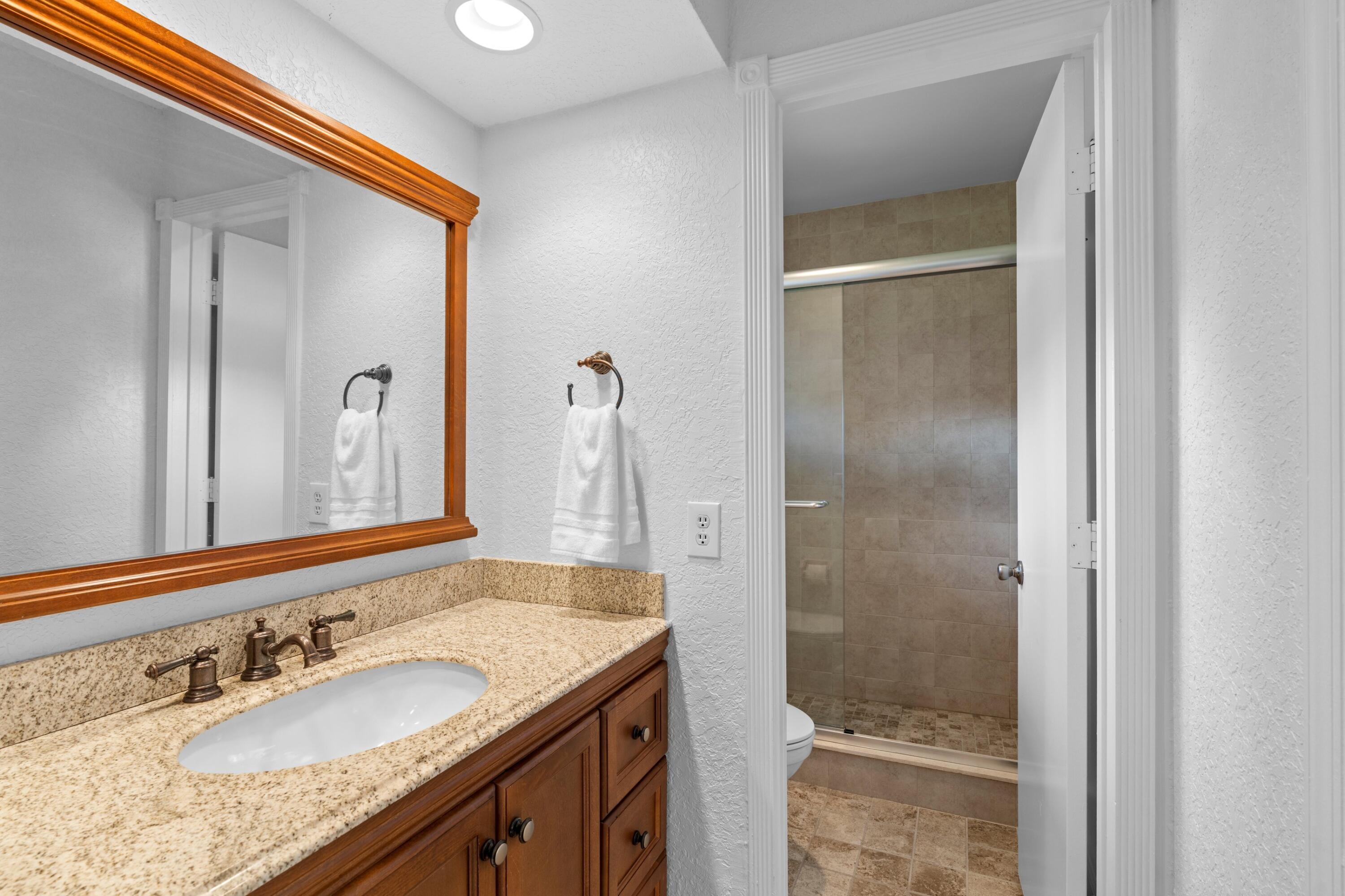 6079 Glendale Drive Boca Raton, FL 33433 - Photo 22 of 49 Bathroom #3