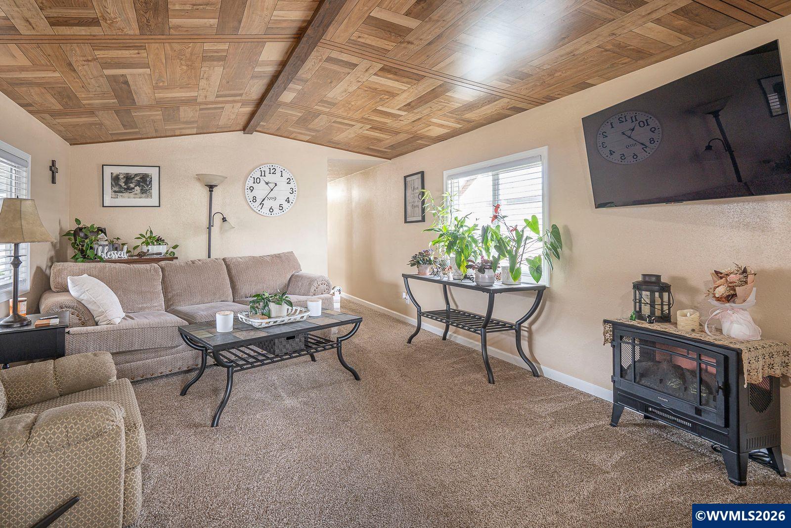 4374 Hazelgreen Road Northeast Salem, OR 97305 - Photo 7 of 32