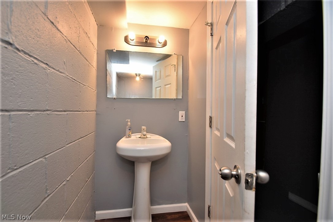 991 Argonne Road Cleveland, OH 44121 - Photo 31 of 35 Gallery Image 31